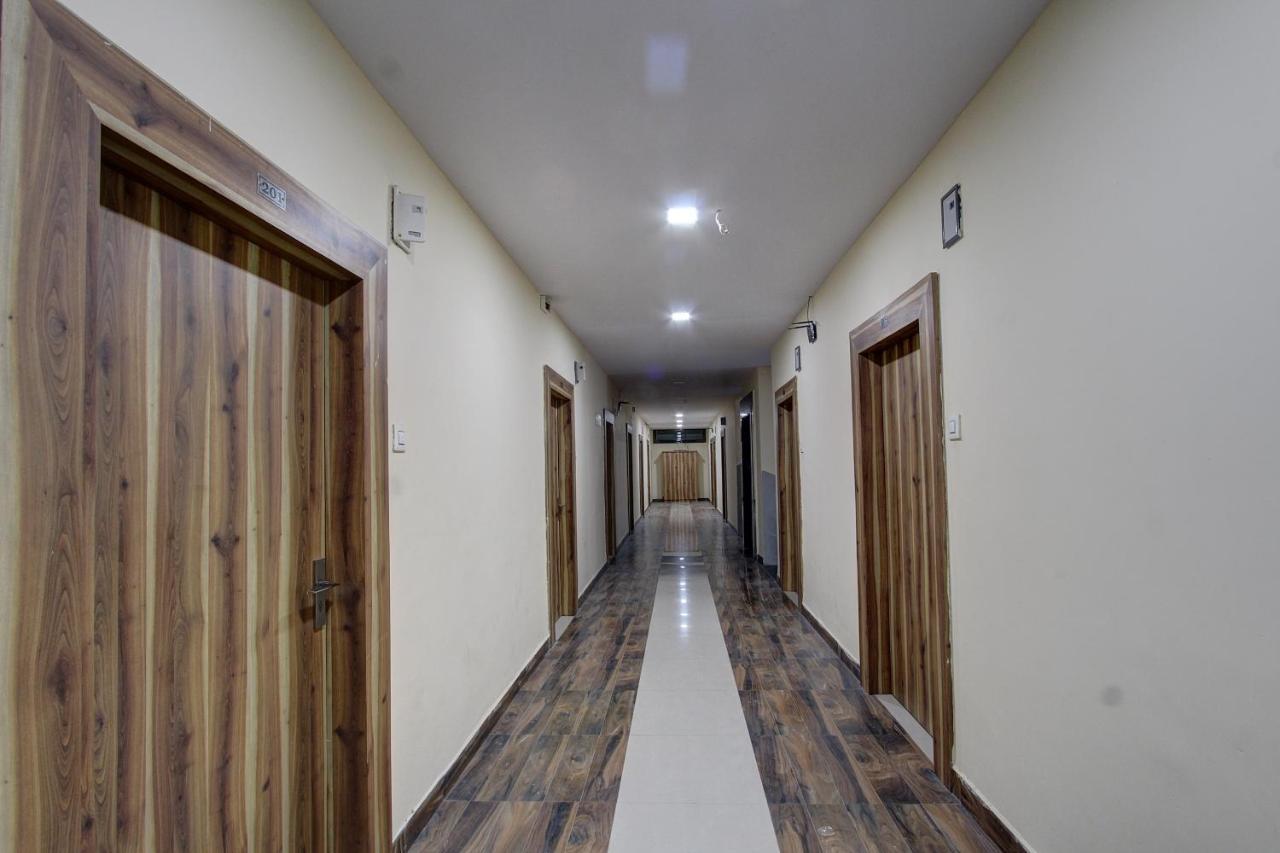 Collection O 38566 Mk Hotel And Lodge Gulbarga Bagian luar foto