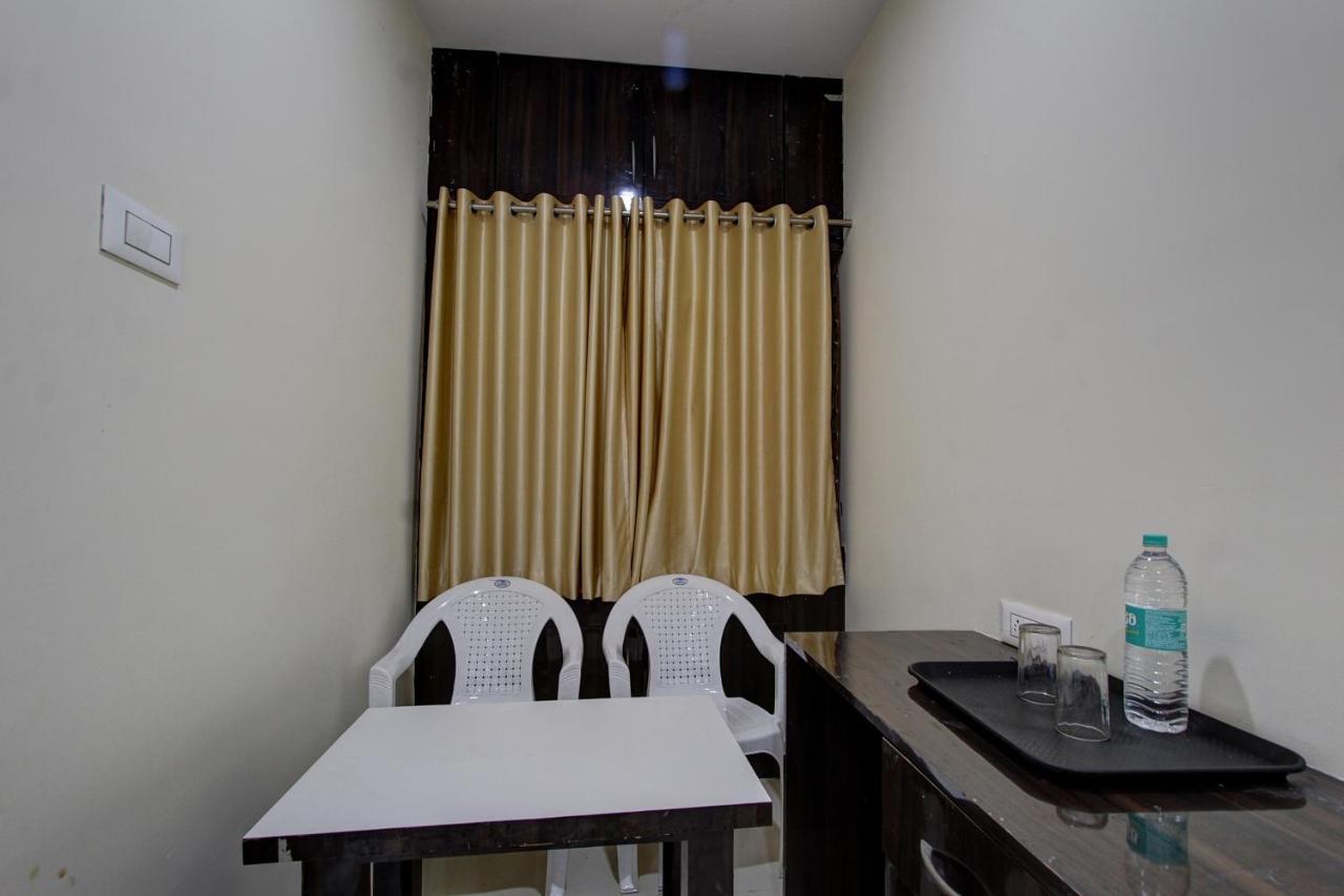 Collection O 38566 Mk Hotel And Lodge Gulbarga Bagian luar foto